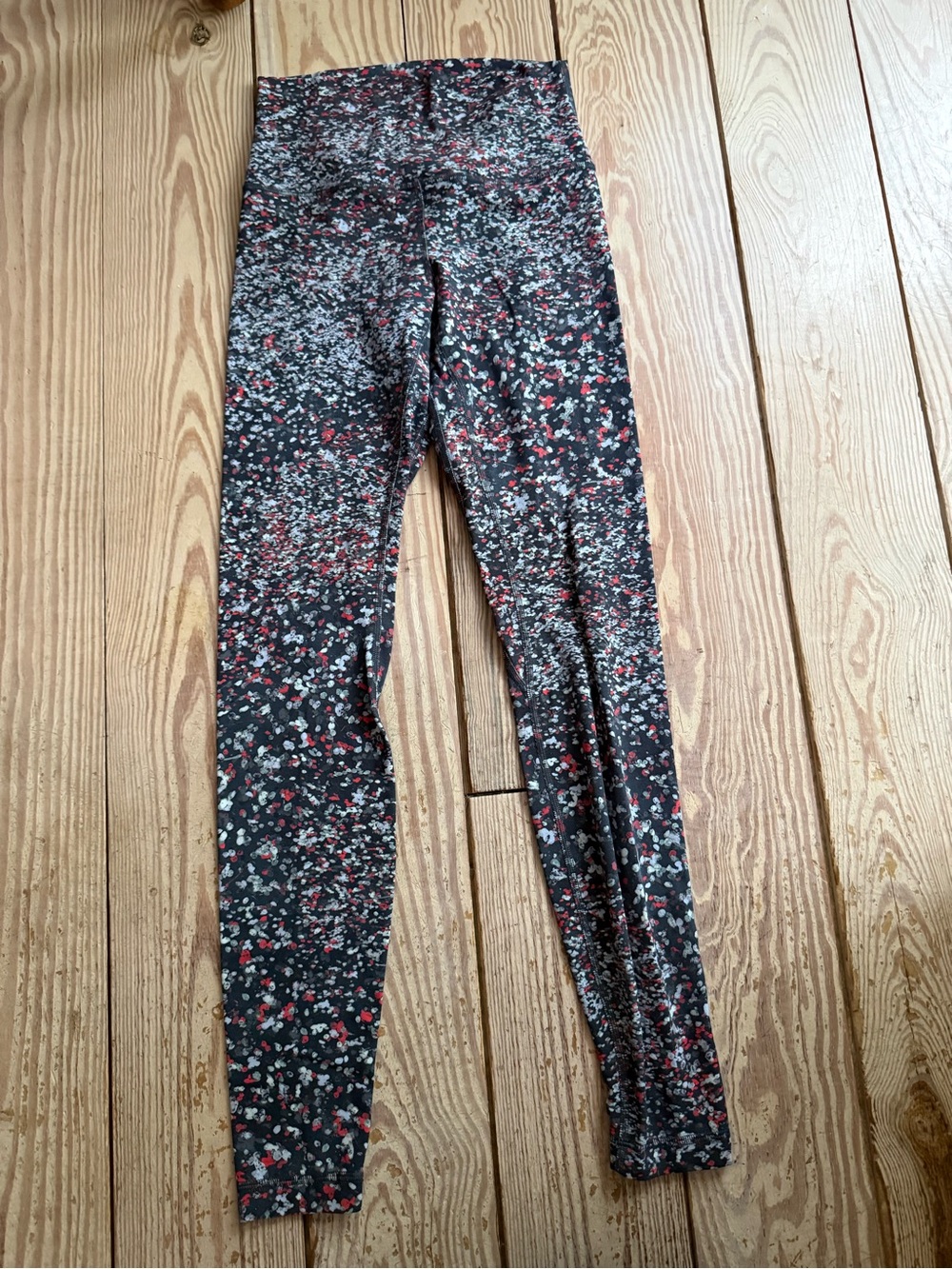 Lululemon Black Red White Speckled Leggings size 4